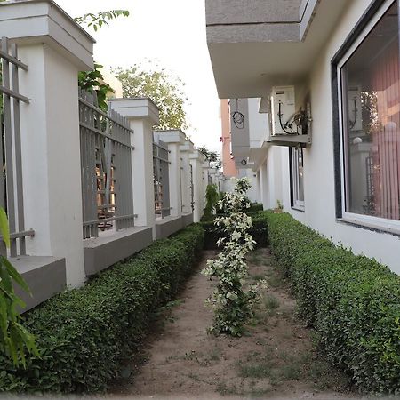 Braj Villas Vrindāvan מראה חיצוני תמונה