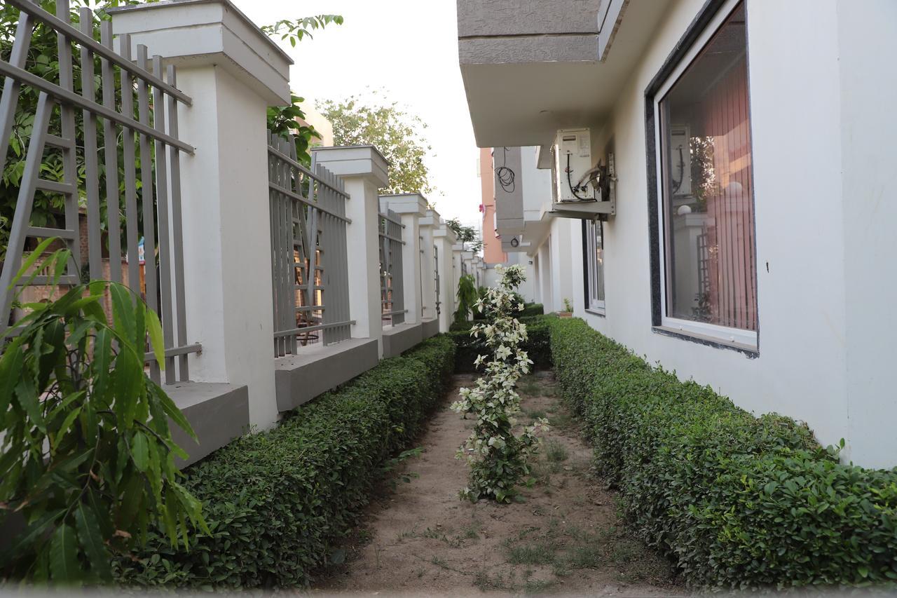 Braj Villas Vrindāvan מראה חיצוני תמונה